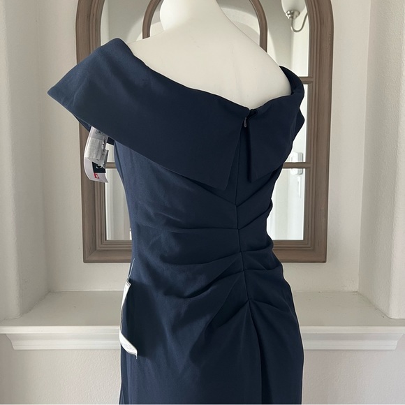NEW Xscape Off-The-Shoulder Maxi Formal Evening Gown in Navy, Petite Size 12 NWT - Picture 9 of 11